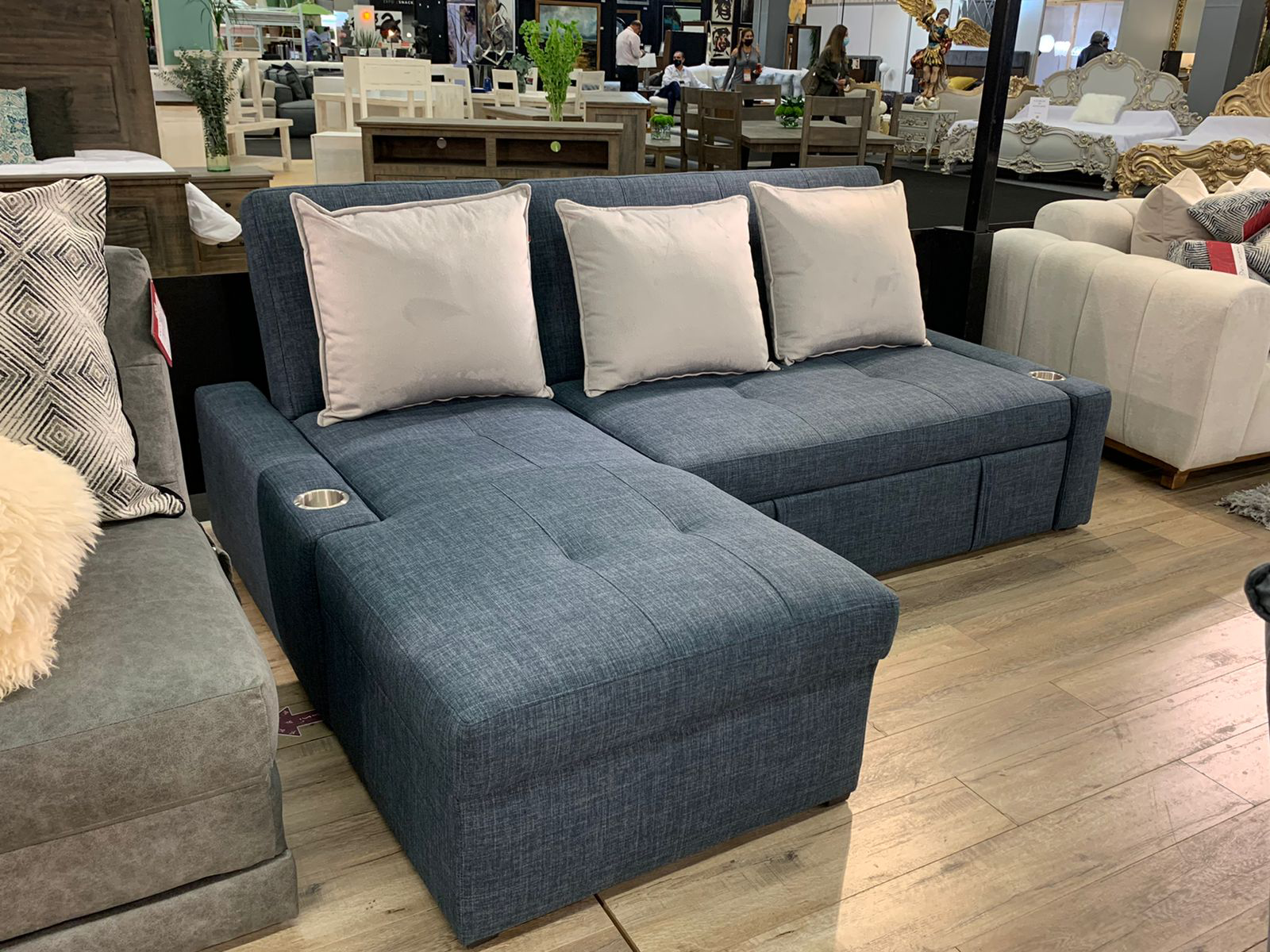 * Trekk sectional Midnight Image