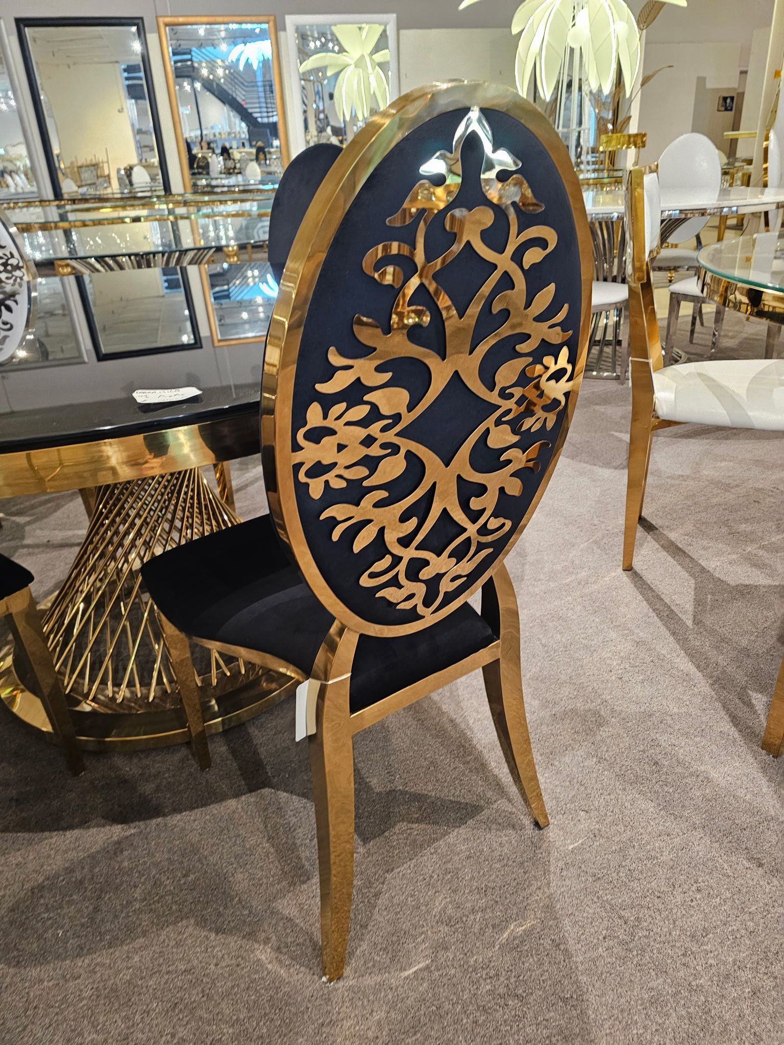 * 05ch104 // Chair Gold black Image