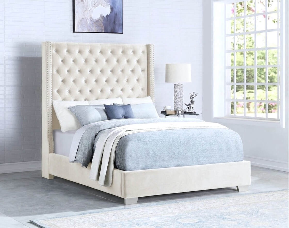 * HH223 CREAM // BED