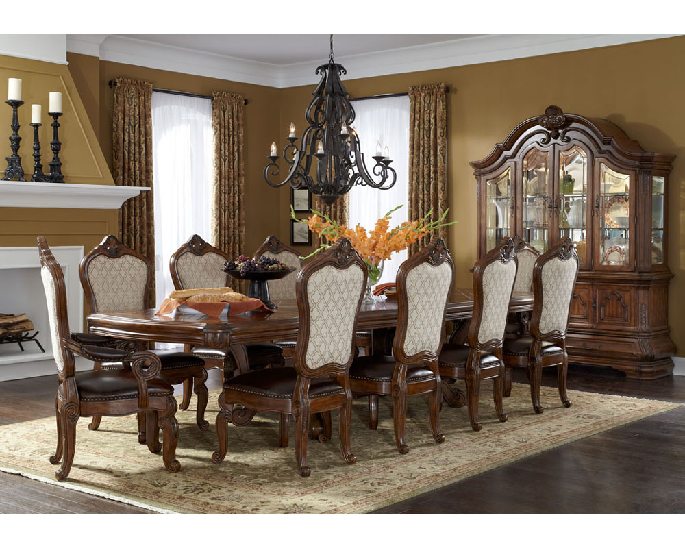 34002 Tuscano Dining Table (Discontinue)