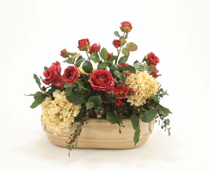 7638 ROSES, HYDRANGEAS AND BERRIESIN Image