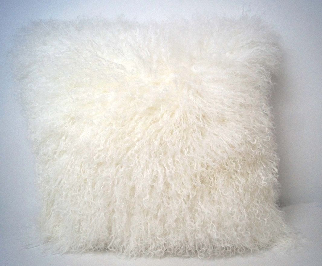 H-PW20-TIB-01 20'' TIBETAN SHEEP WHITE Image