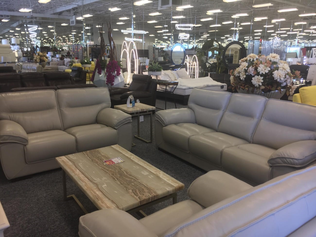 C2105 Living Room Set Image