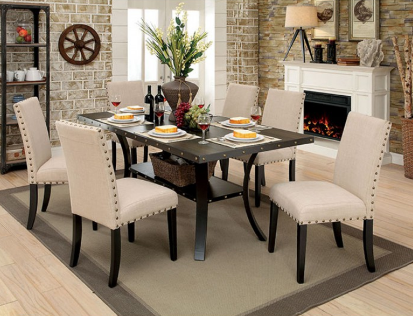 - CM3323T | DINING TABLE