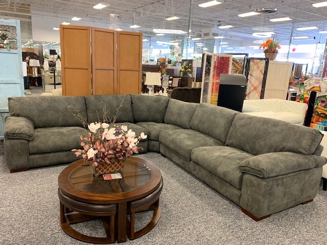 OLIVE 3 PCS SECTIONAL Image