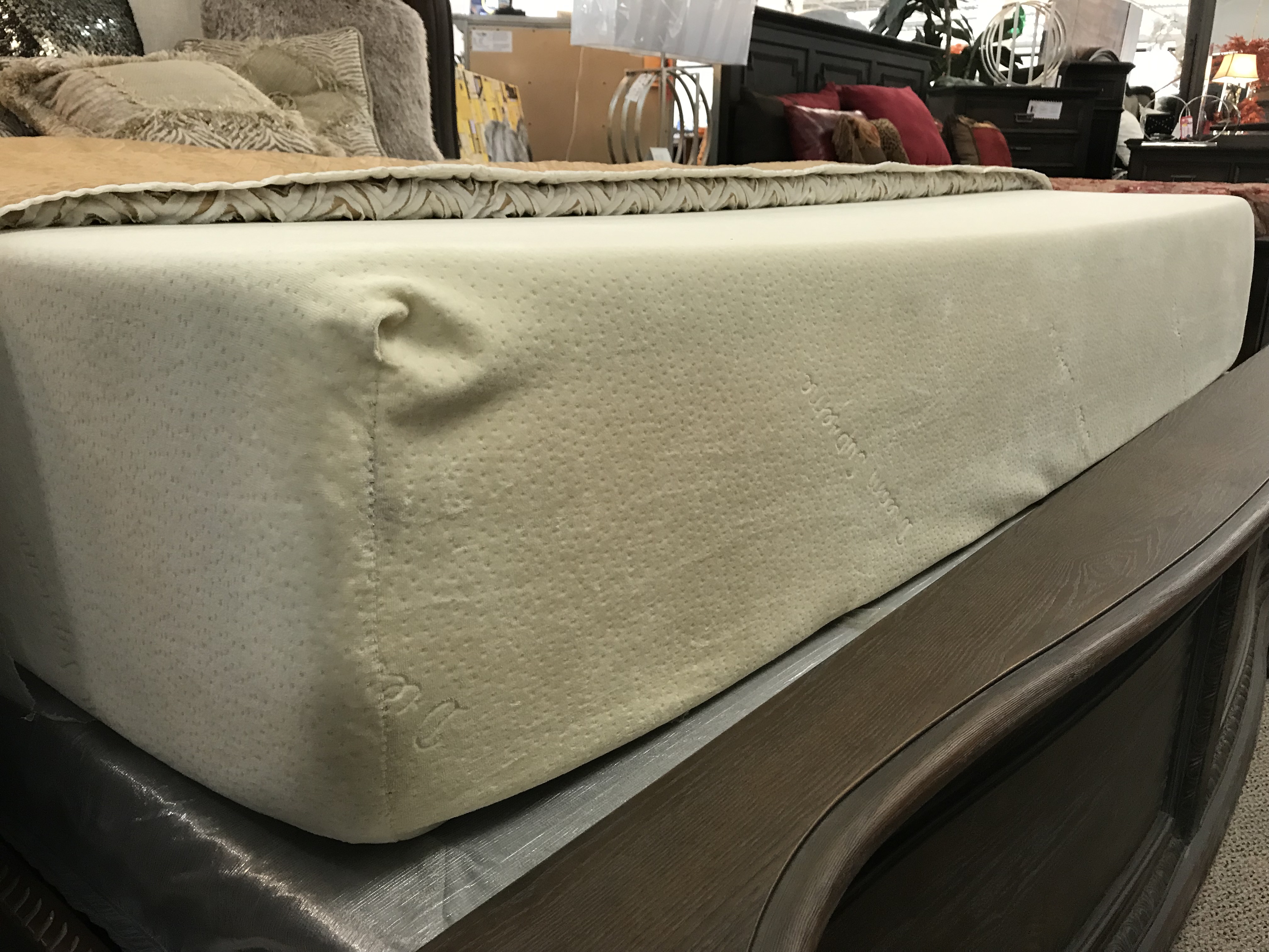 305 VISCO MATTRESS Image