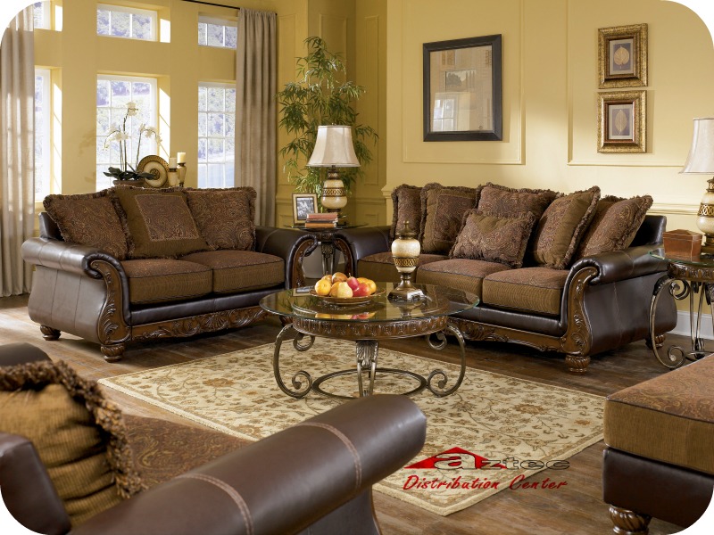 34602 WILMINGTON WALNUT LIVING ROOM