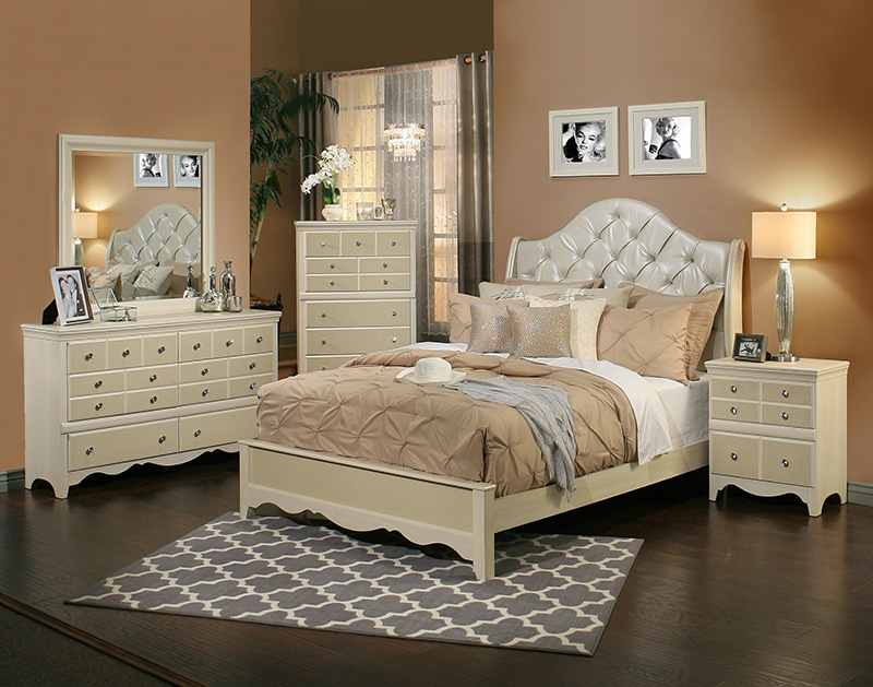 35400 MANLYN BEDROOM Image